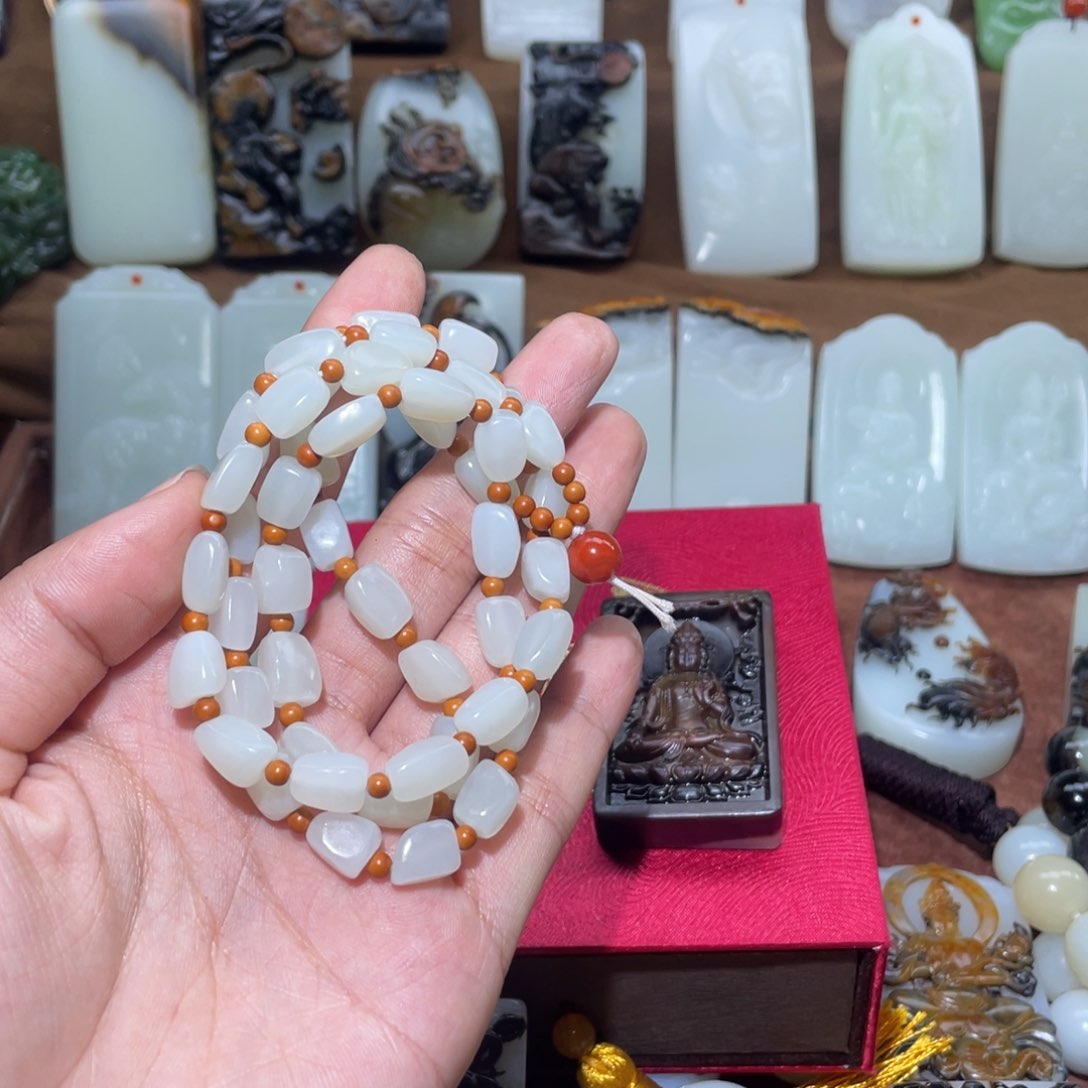 和田玉颈饰未镶嵌可*！