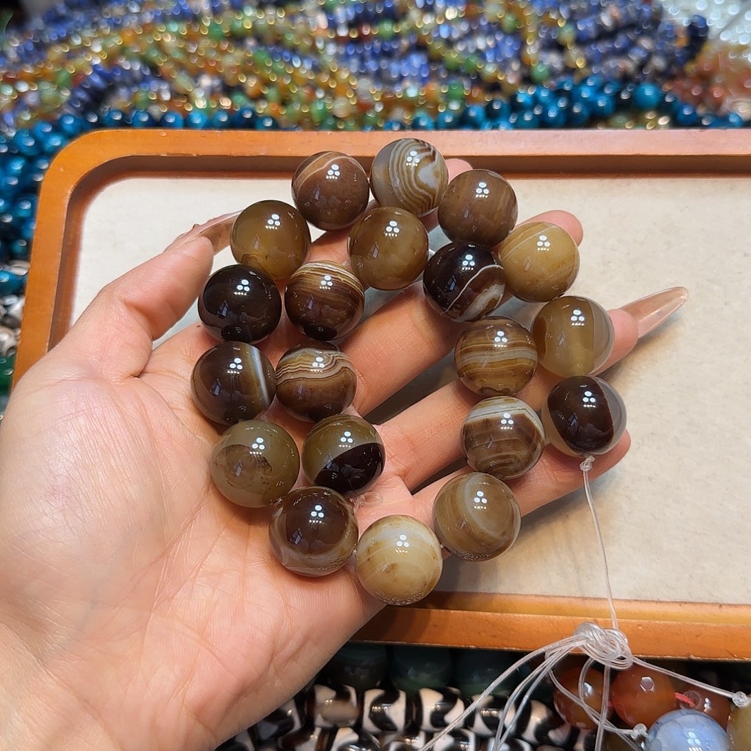 玛瑙/玉髓未镶嵌珠宝半成品18mm美拉德玛瑙一条