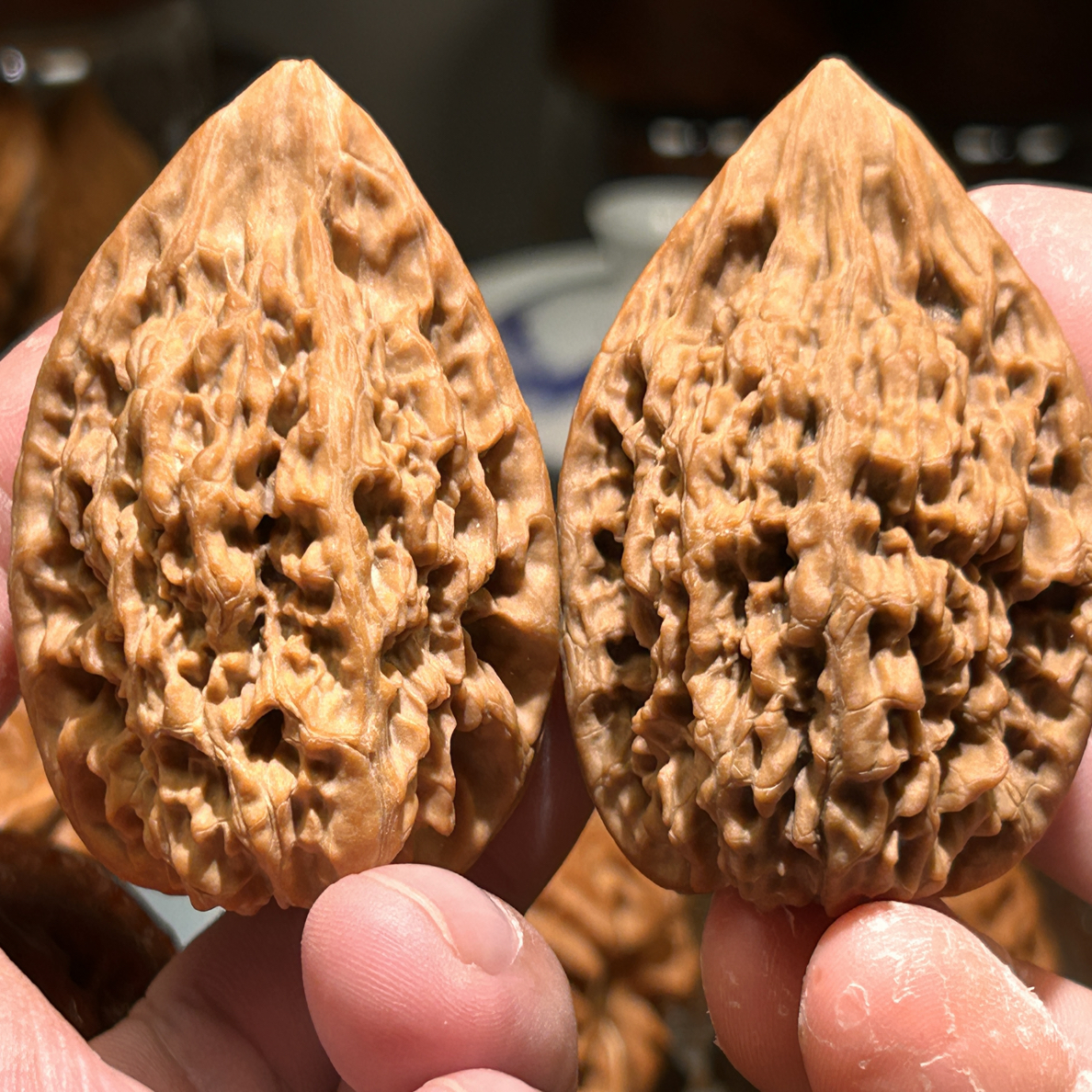 老款王勇官帽，大高尖，绝版收藏货，全品红皮大克重，边45肚41高55