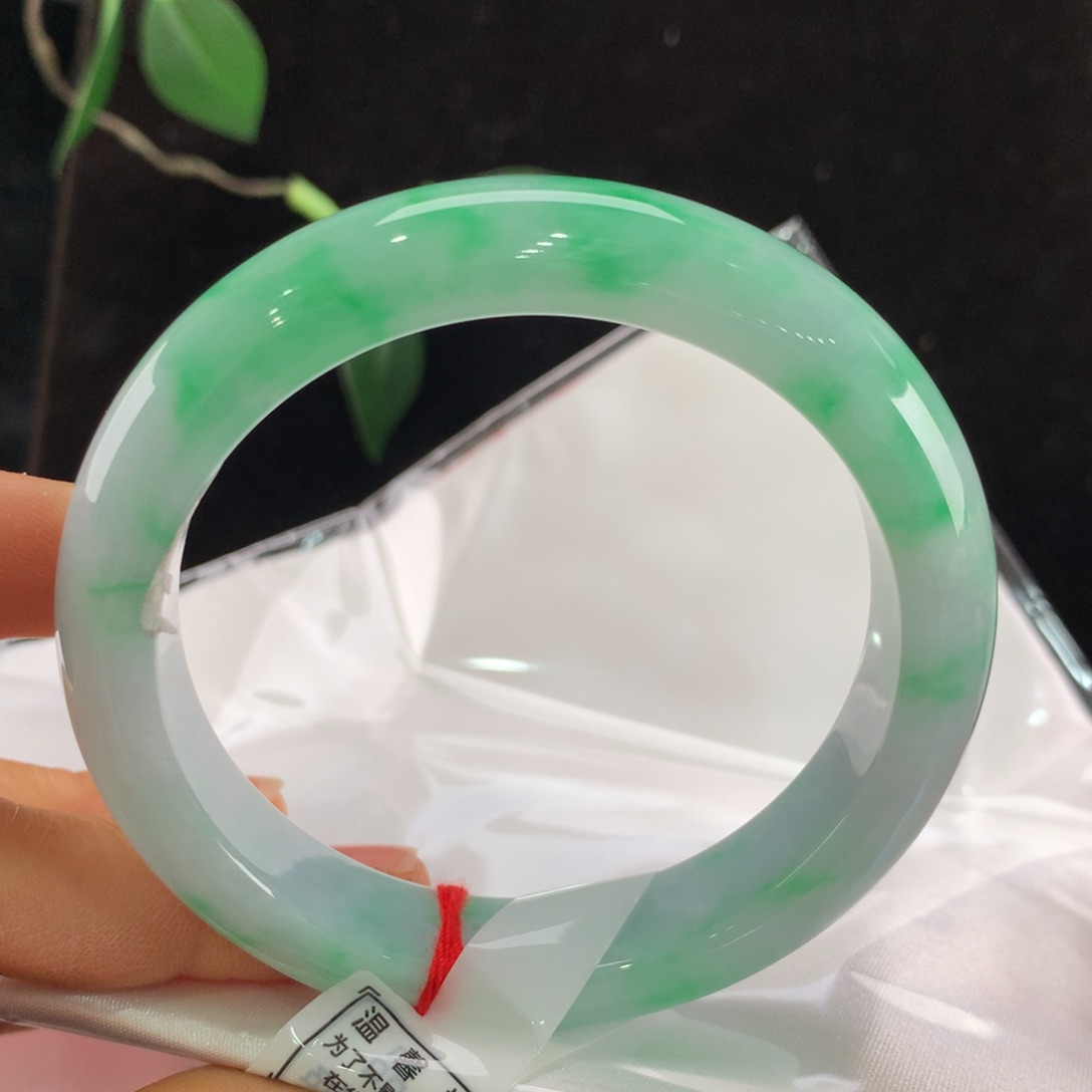 翡翠手镯未镶嵌111-0250