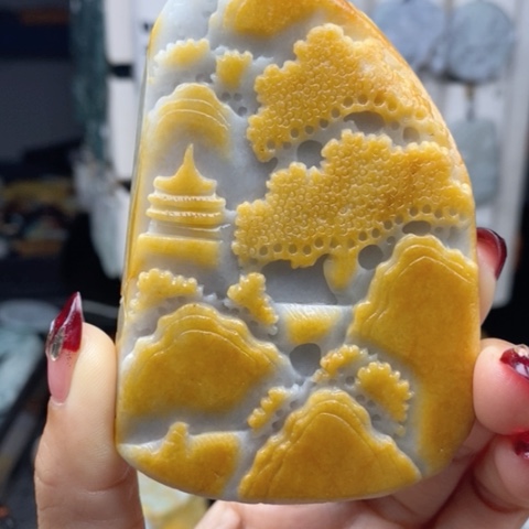 翡翠颈饰未镶嵌翡翠