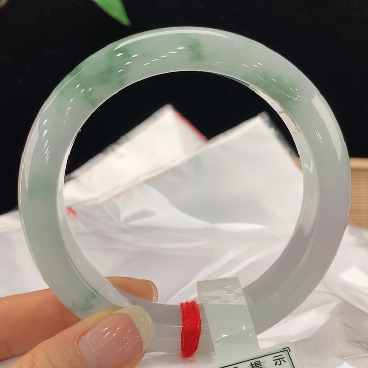 翡翠手镯未镶嵌111-0044