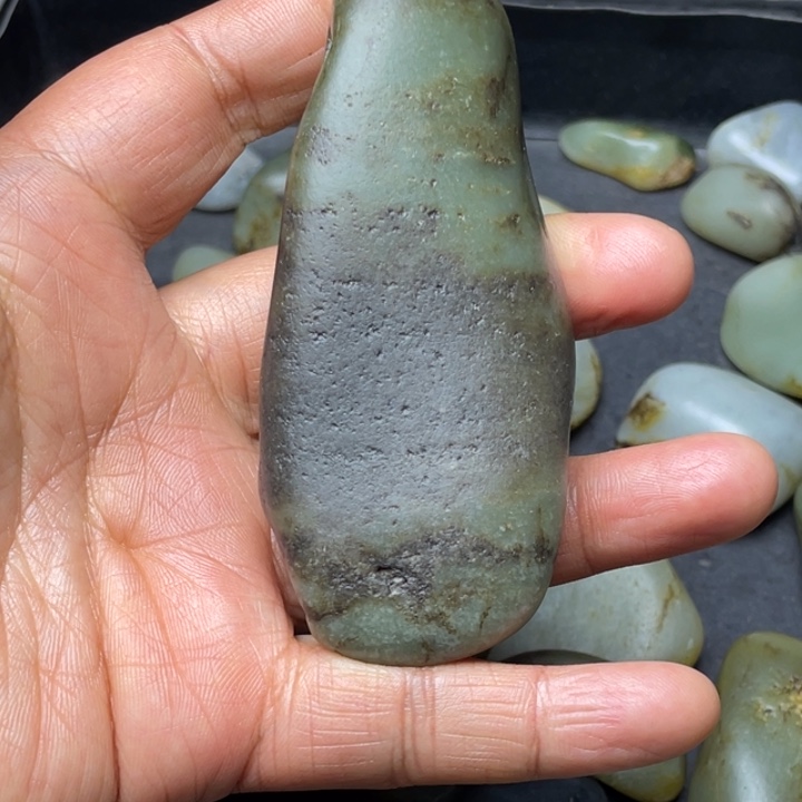 和田玉未镶嵌珠宝半成品