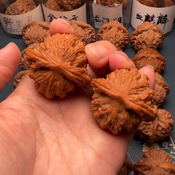 文玩核桃吊坠41麦虎