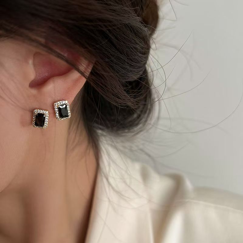 铜合金耳饰 非金属925银黑色个性轻奢耳饰L042