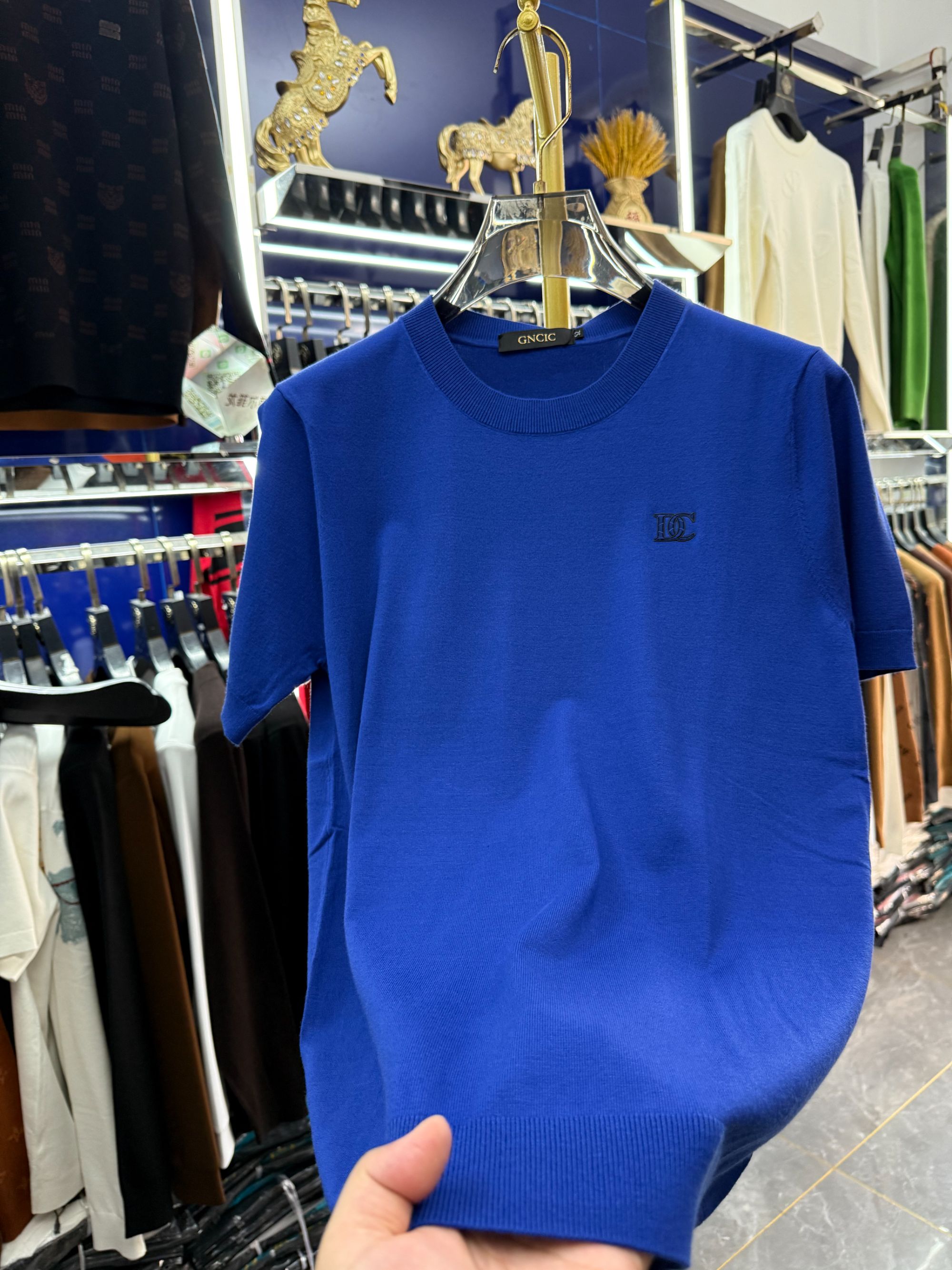 25年上新秋冬高品质323【进囗四平羊毛衫半袖4个颜色】