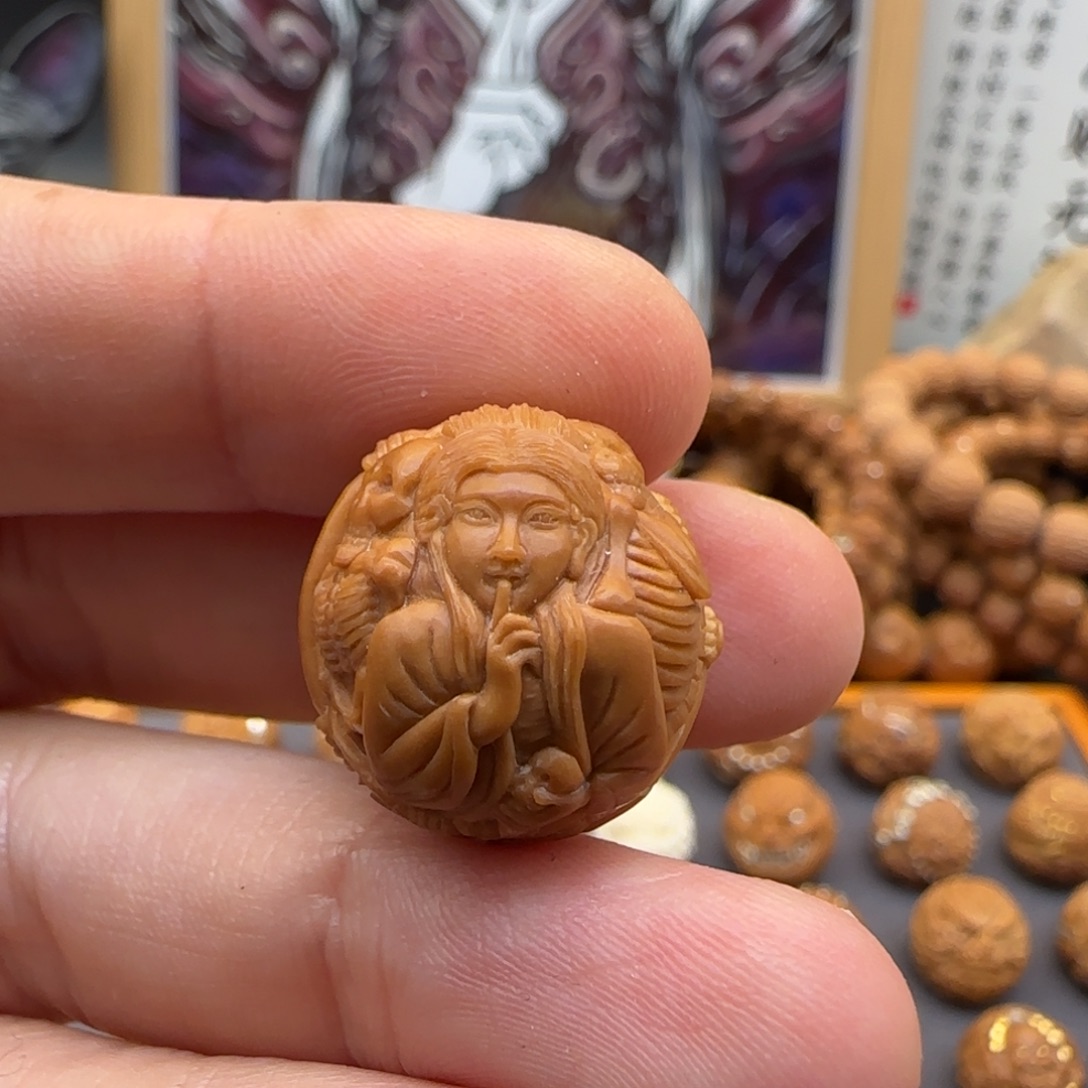 猴头核桃吊坠三打白骨精