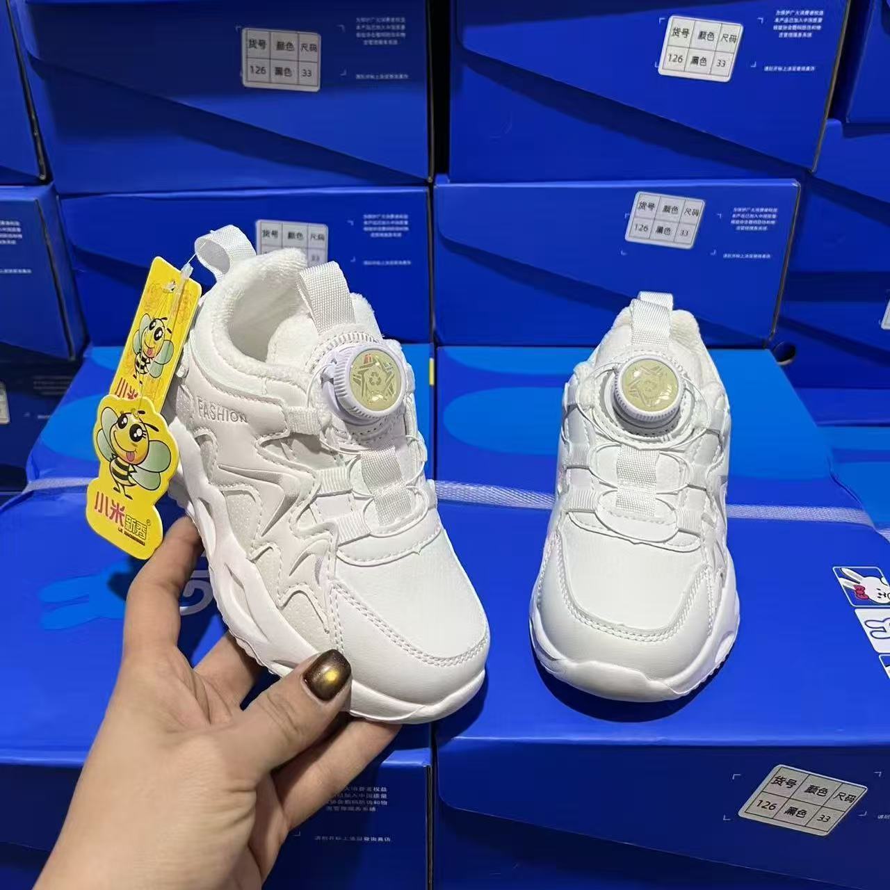 2025秋冬新款儿童加绒小白鞋女童休闲棉鞋默认瑕疵完美慎拍