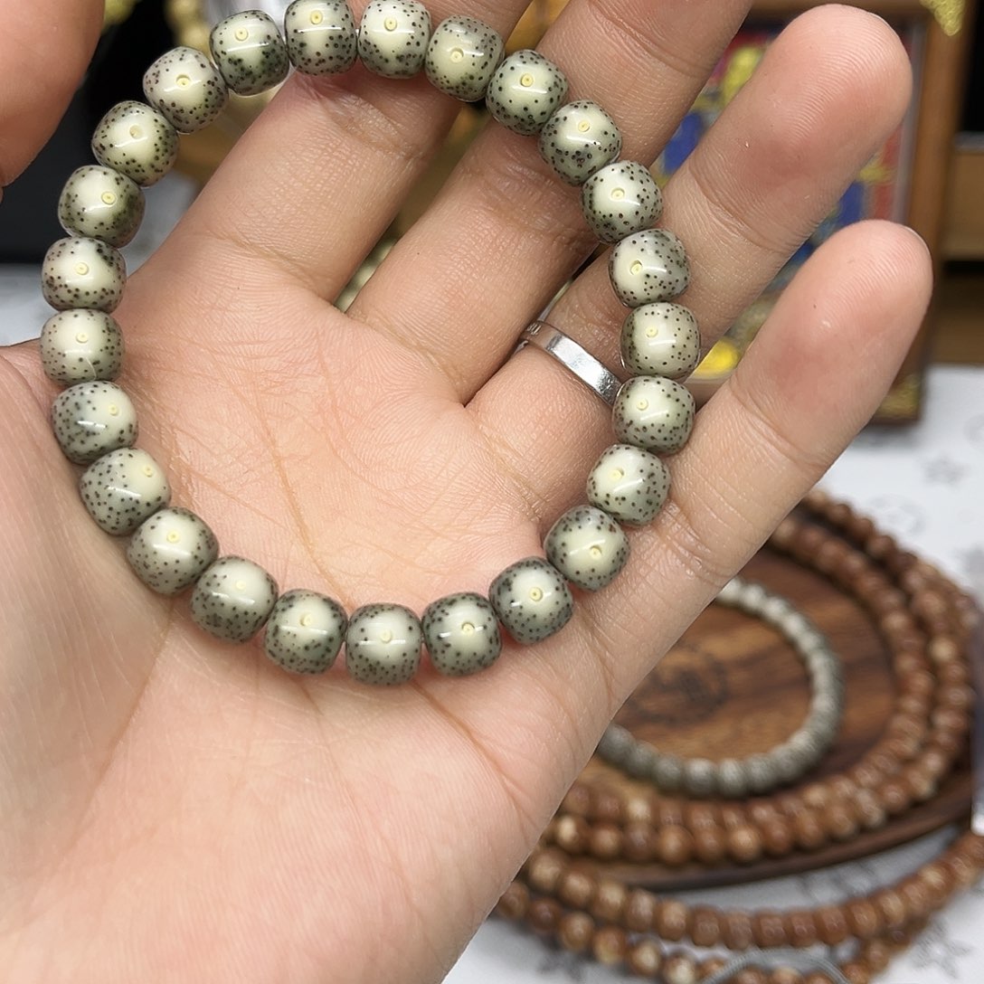 星月菩提手串绿冰糖大眼