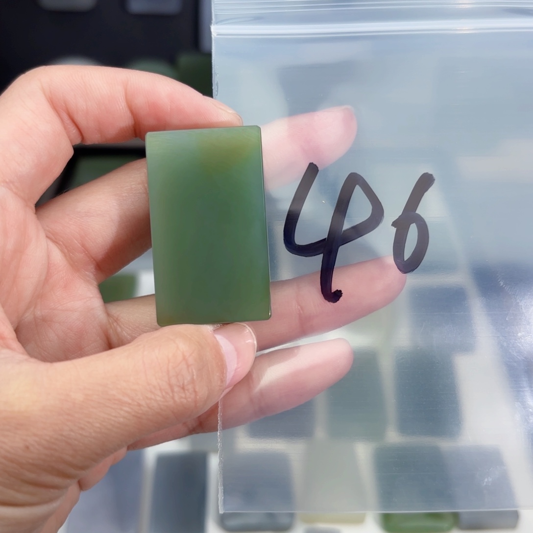 和田玉随形未镶嵌不*