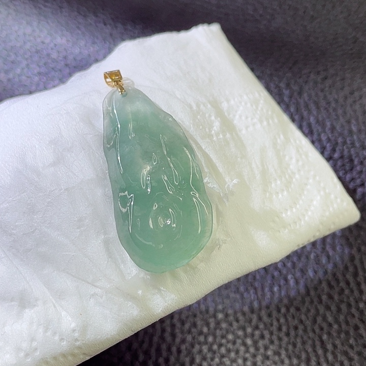 翡翠颈饰18K金镶嵌翡翠