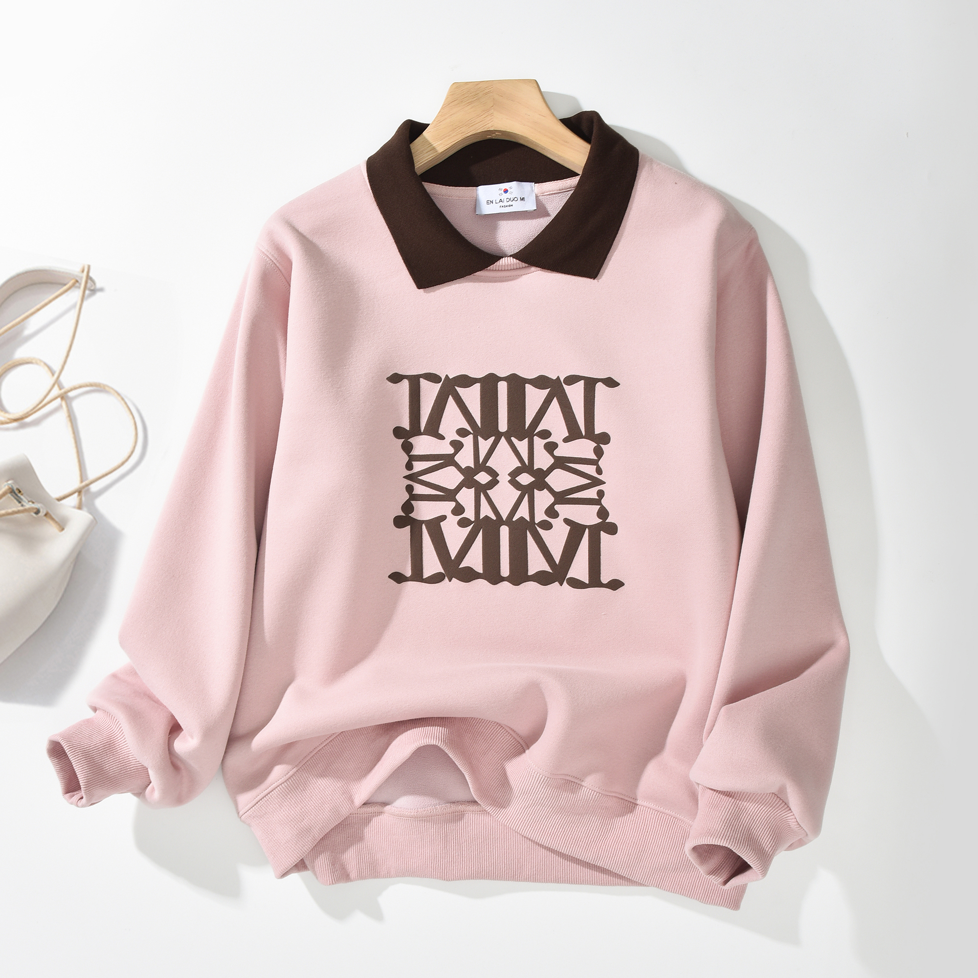 【一品甄选】韩式加绒加厚时尚翻领发泡印花卫衣  洋气   宽松 百搭