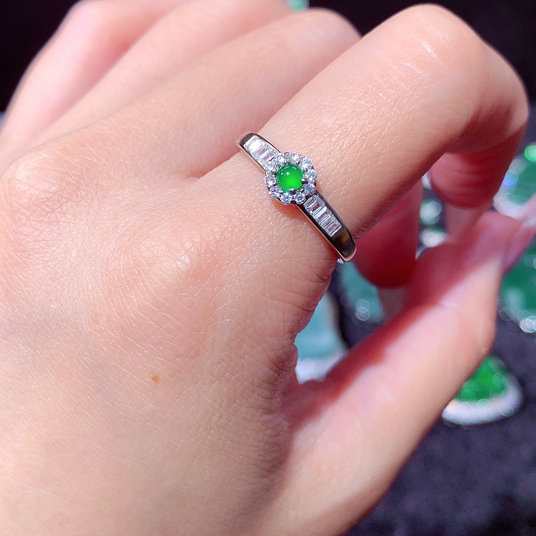 【闪购商品】翡翠未镶嵌吊坠(不含链)