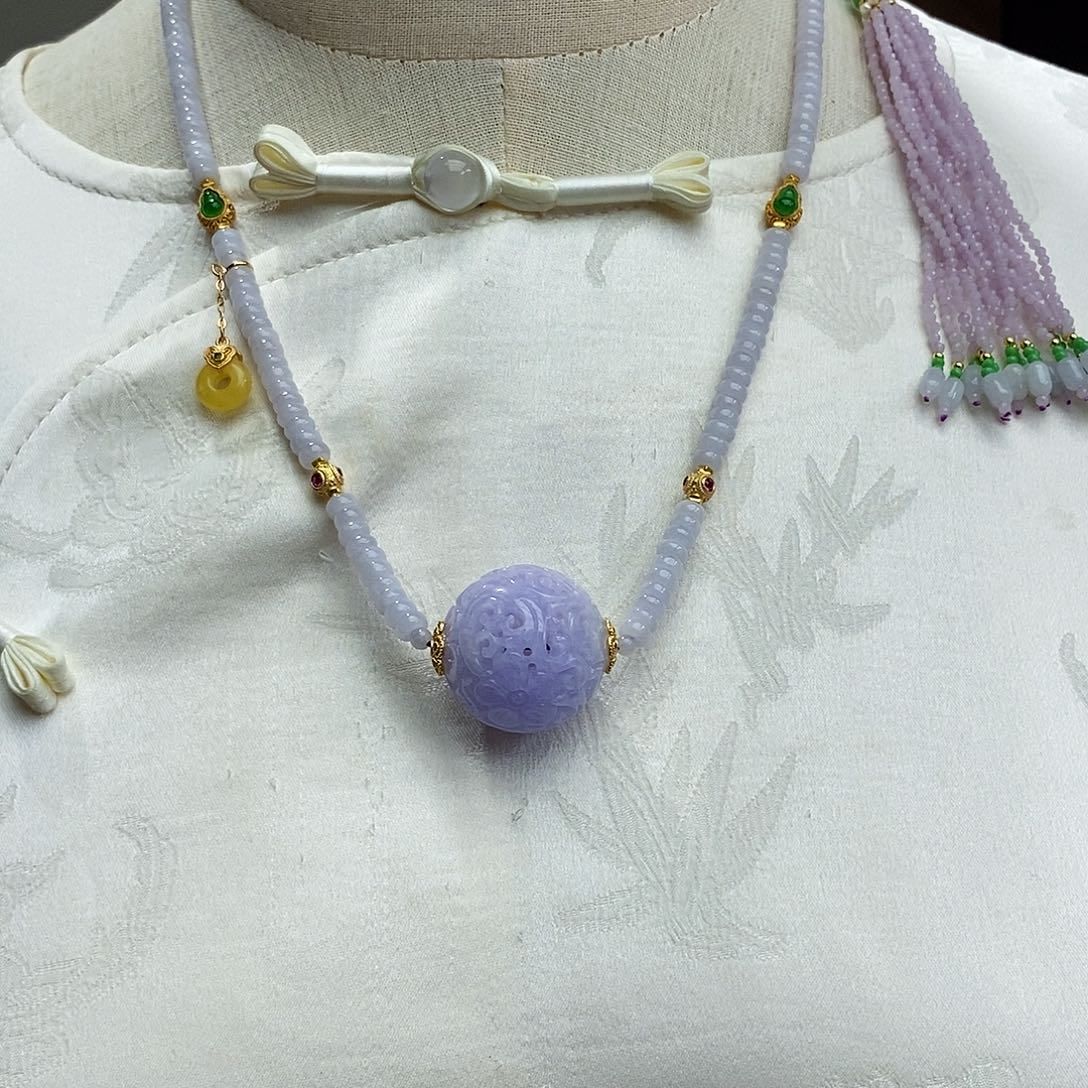 翡翠颈饰未镶嵌天然