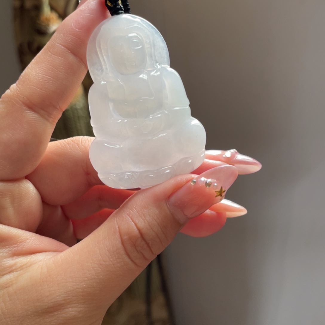 翡翠未镶嵌颈饰观音