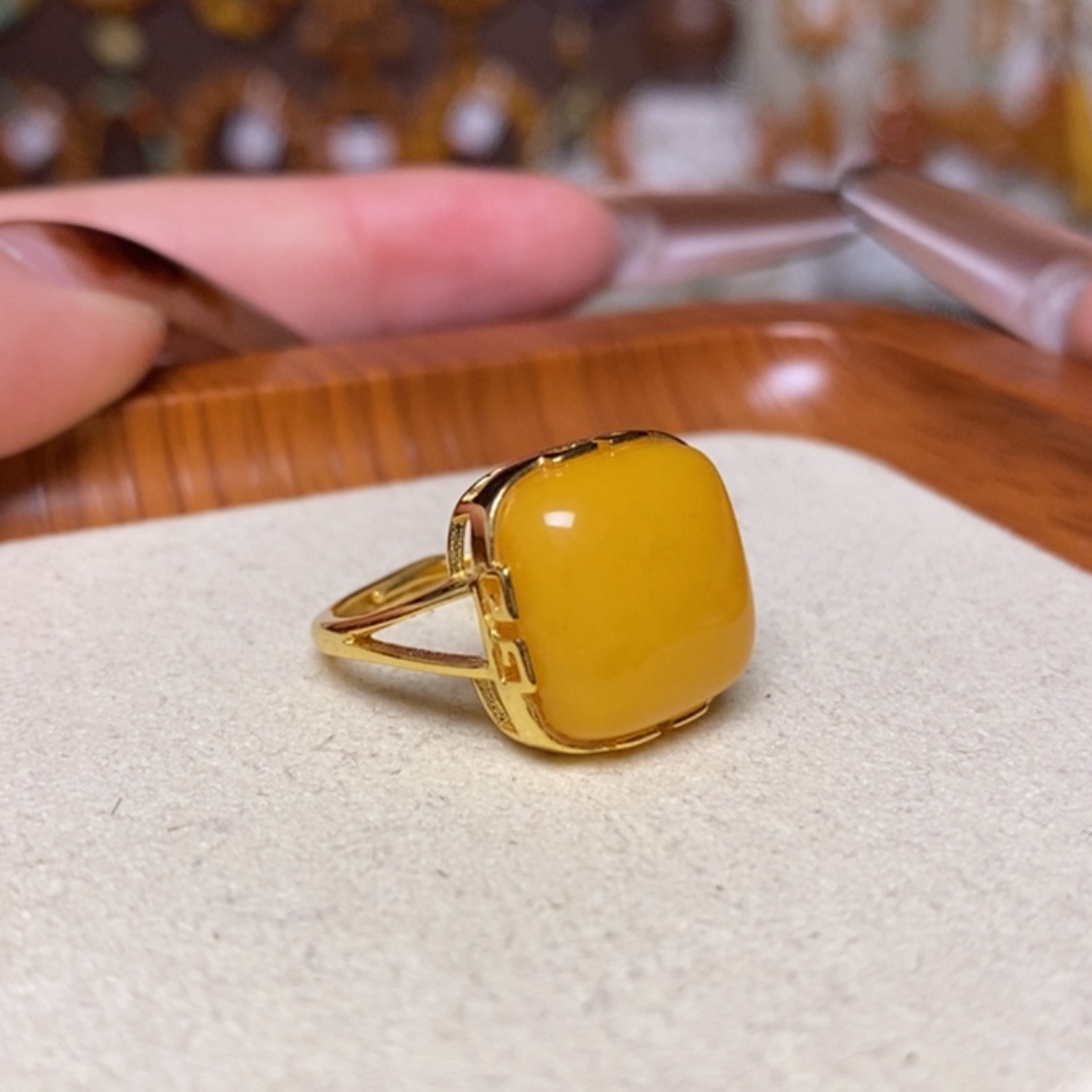 【闪购商品】银S925镀金镶嵌蜜蜡戒指