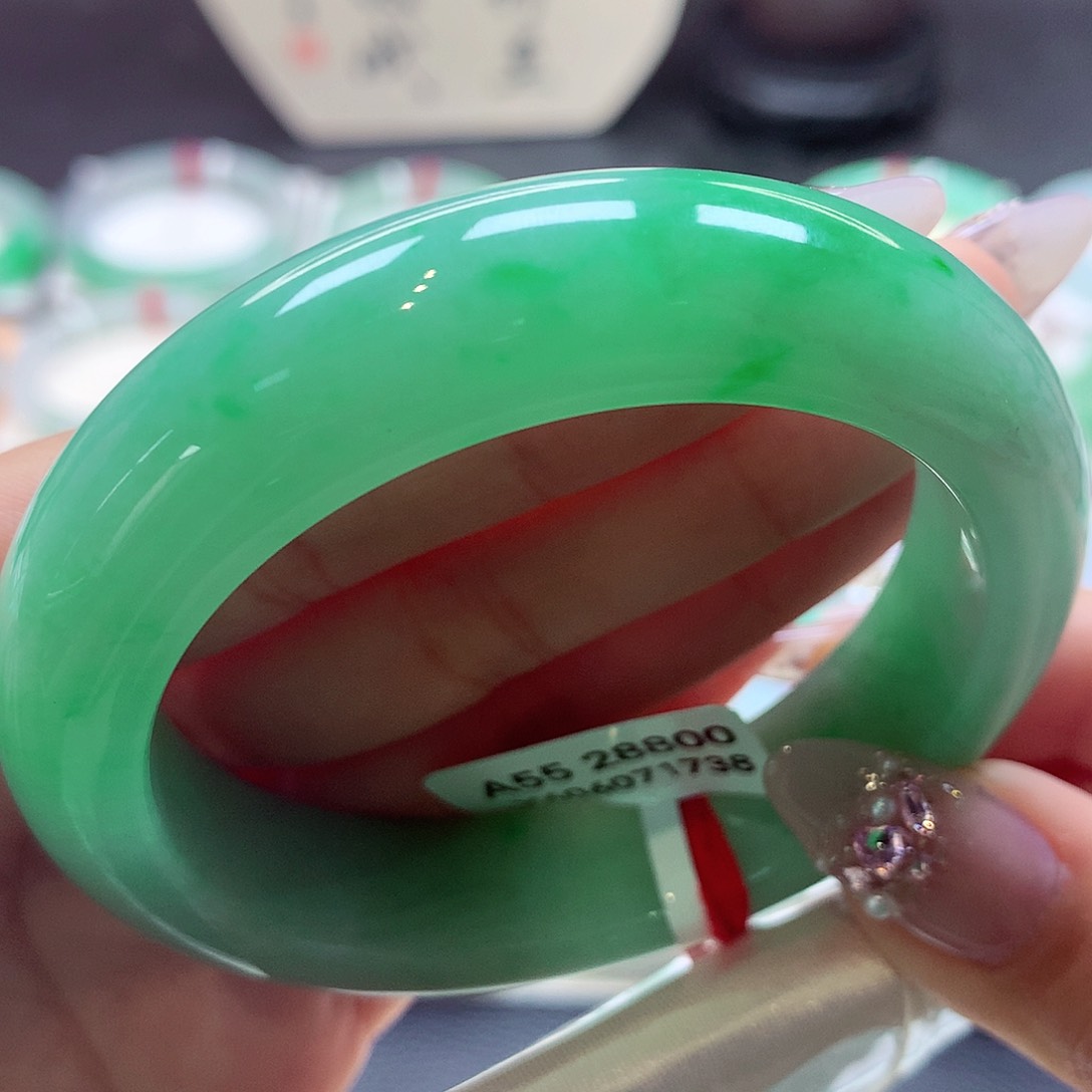 翡翠手镯未镶嵌37翡翠手镯99