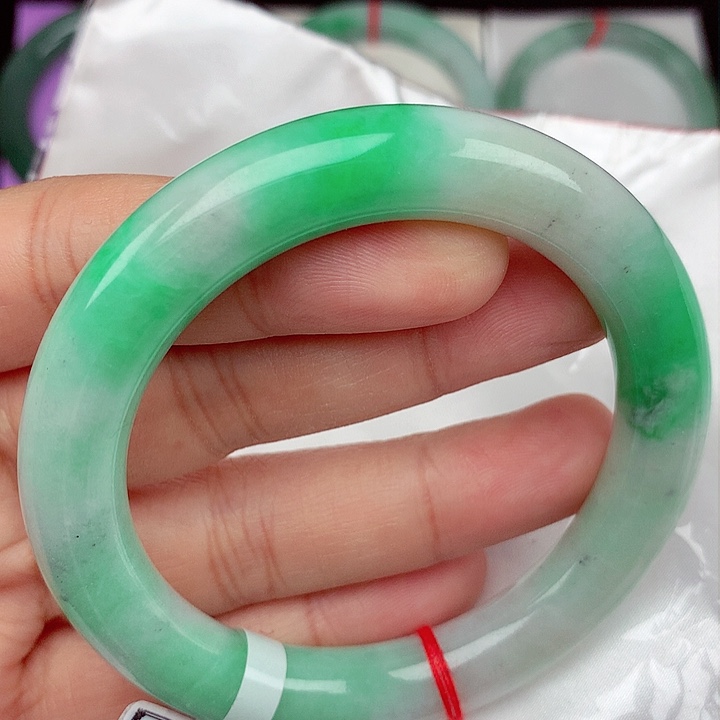 翡翠手镯未镶嵌57.2圆条