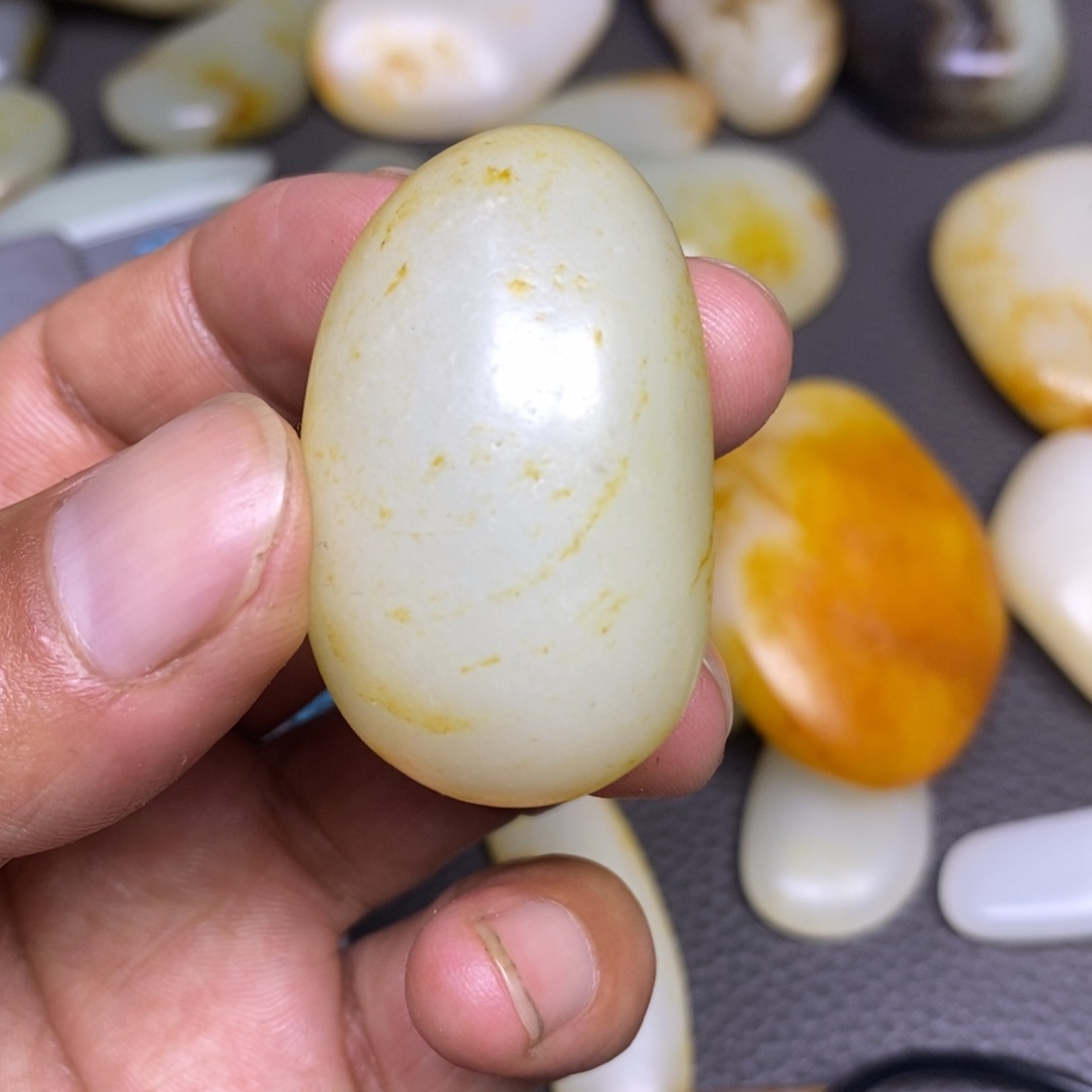 和田玉（糖玉）未镶嵌挂件