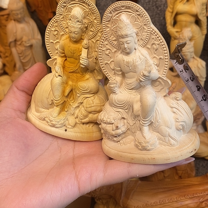 黄杨木黄杨木瑕疵文殊普贤