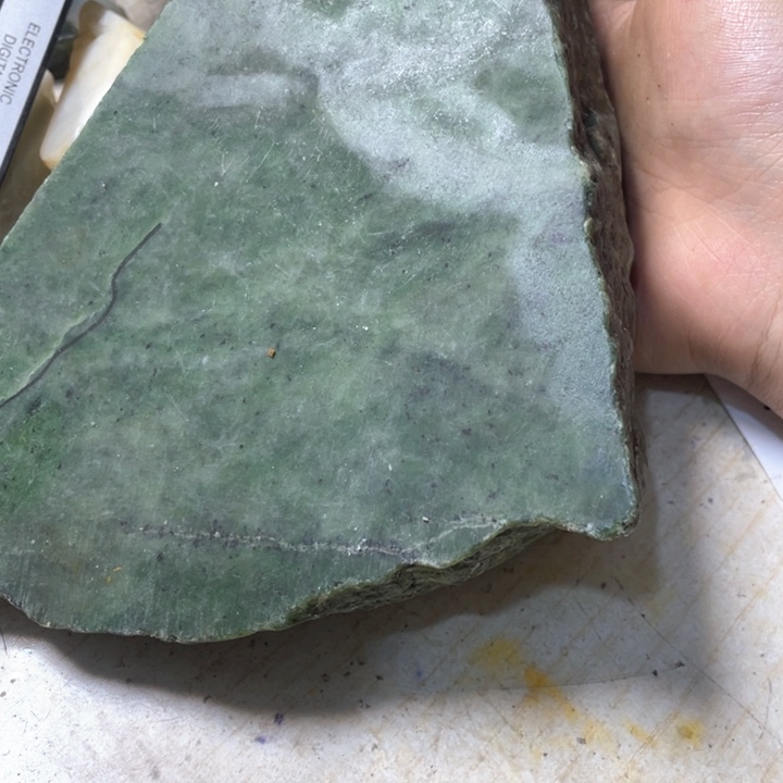 透闪石质玉未镶嵌珠宝半成品