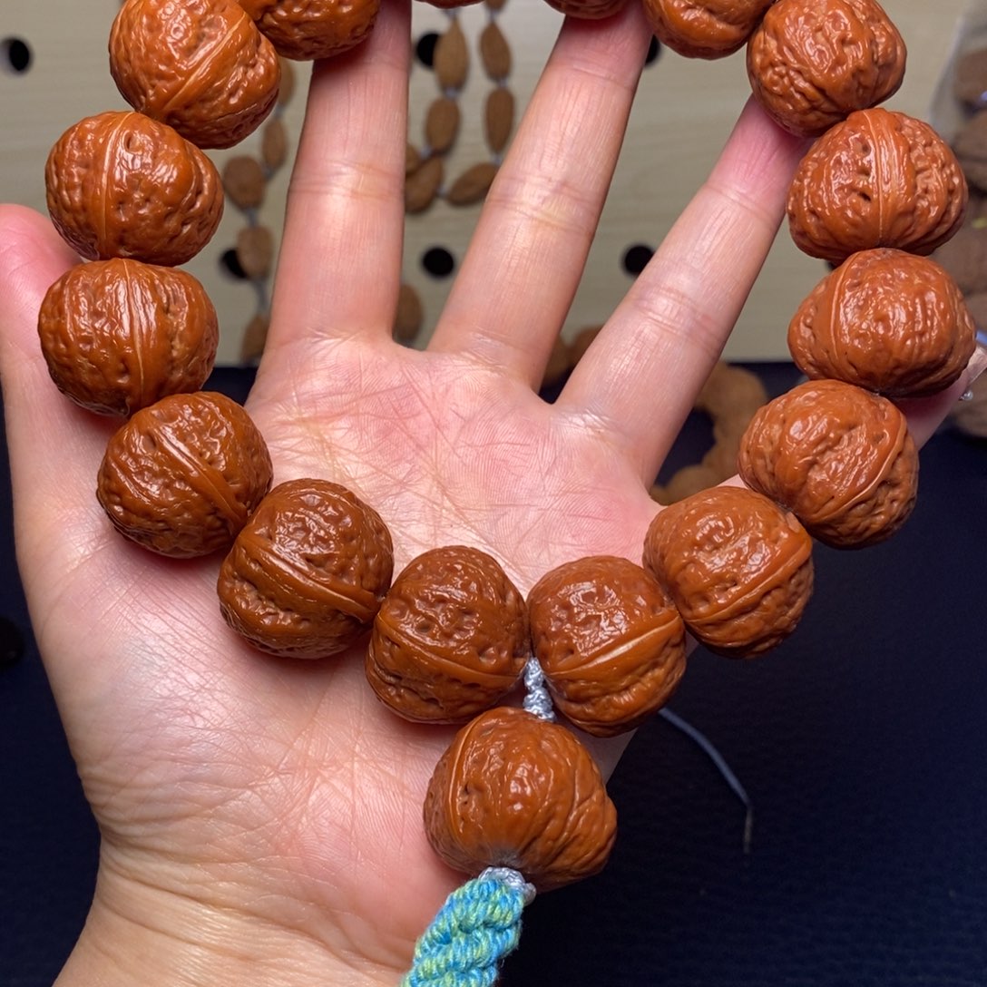 文玩核桃手串龙****?元宝蛤蟆