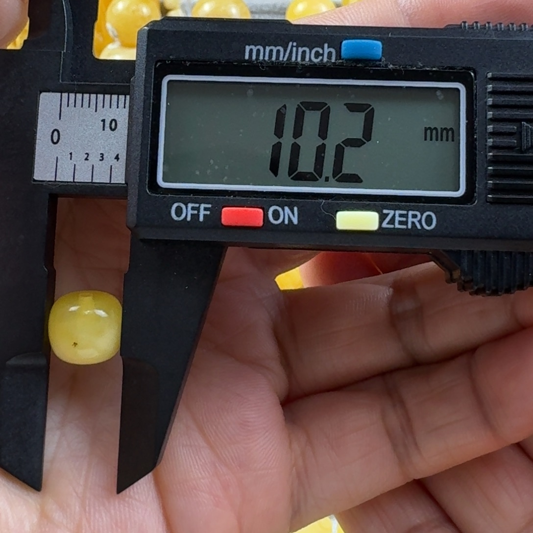 蜜蜡未镶嵌裸石16杂