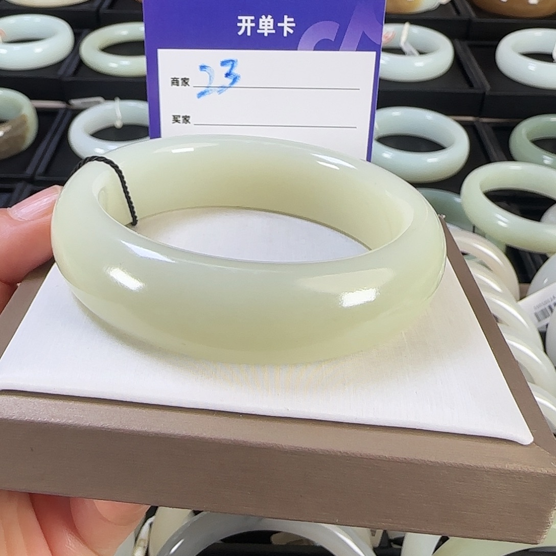 银***河和田玉未镶嵌手镯60