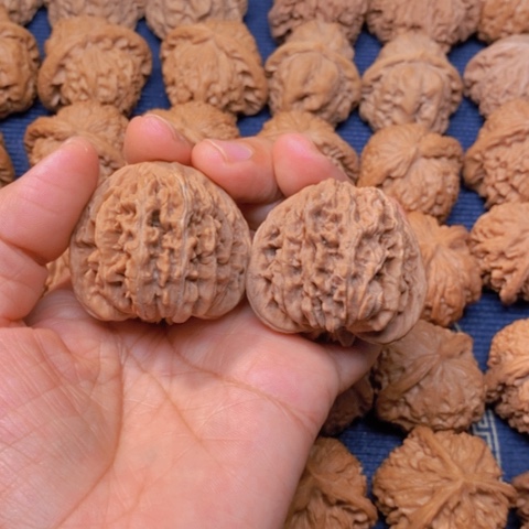 【闪购商品】吊坠文玩核桃养***鱼四座楼44