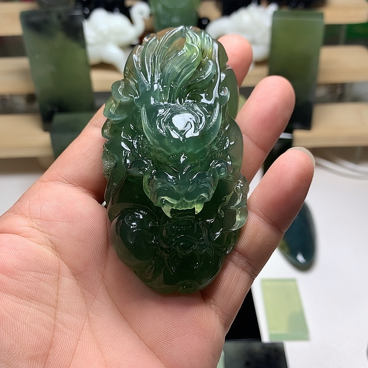未镶嵌蛇纹石玉手把件