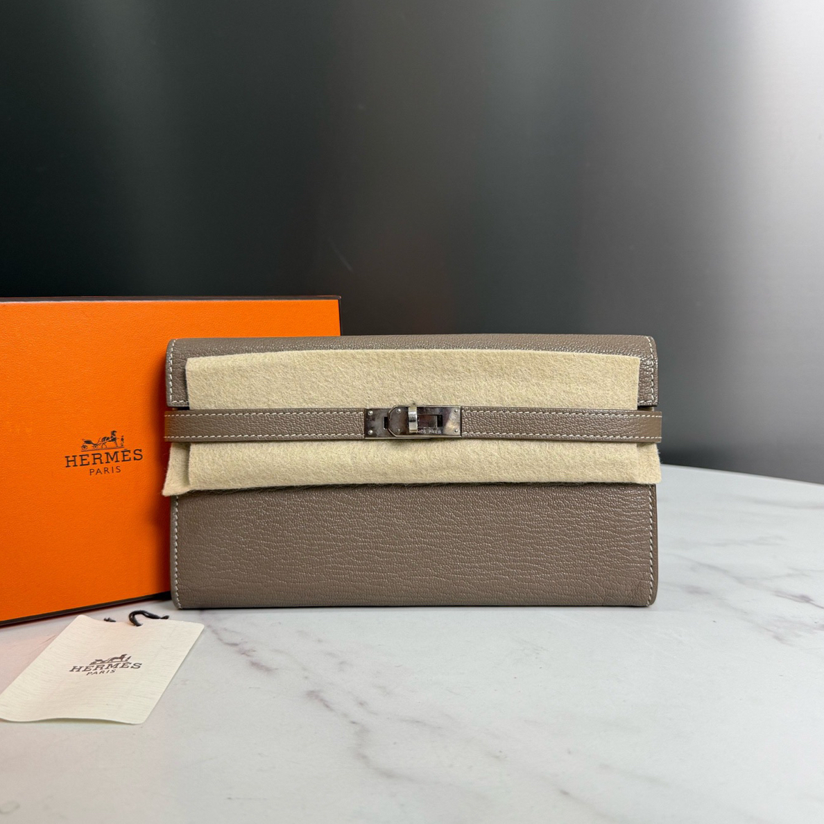 95新 Hermes/爱马仕 T刻，大象灰EP皮钱包，尺寸:20X12，