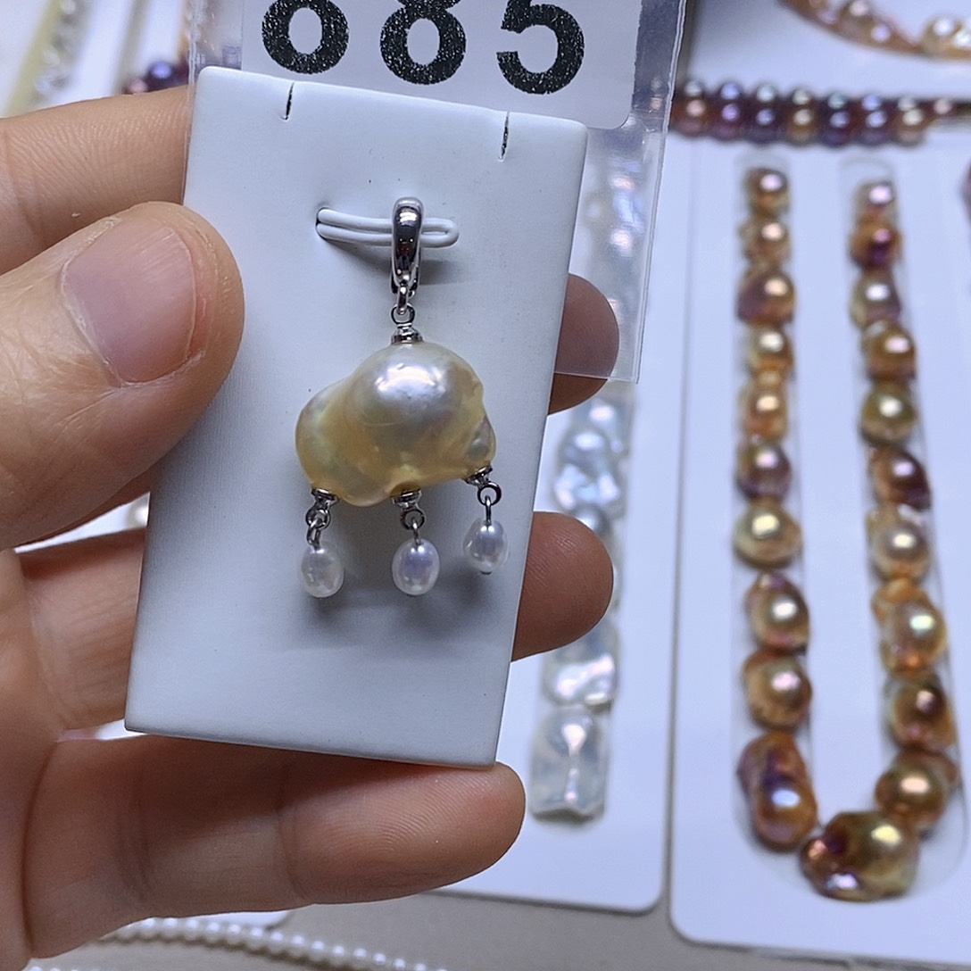 颈饰未镶嵌淡水珍珠