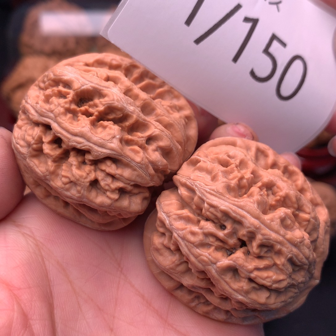 文玩核桃把件?41粗筋