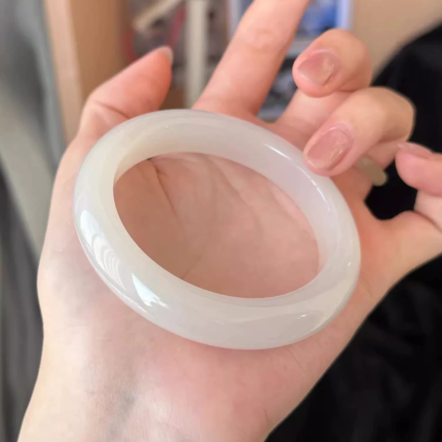 天然玉石阿富汗白月光圆条美人条扁条平安镯冰润素款气质时尚女士