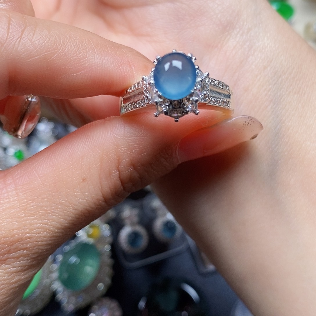 翡翠戒指未镶嵌翡翠戒指