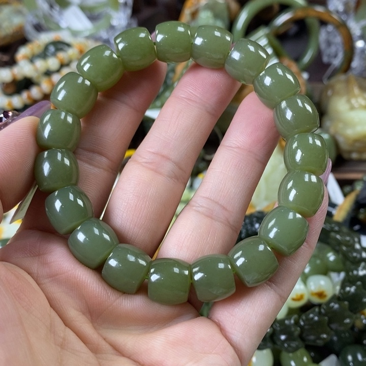 透闪石质玉手串未镶嵌我****马