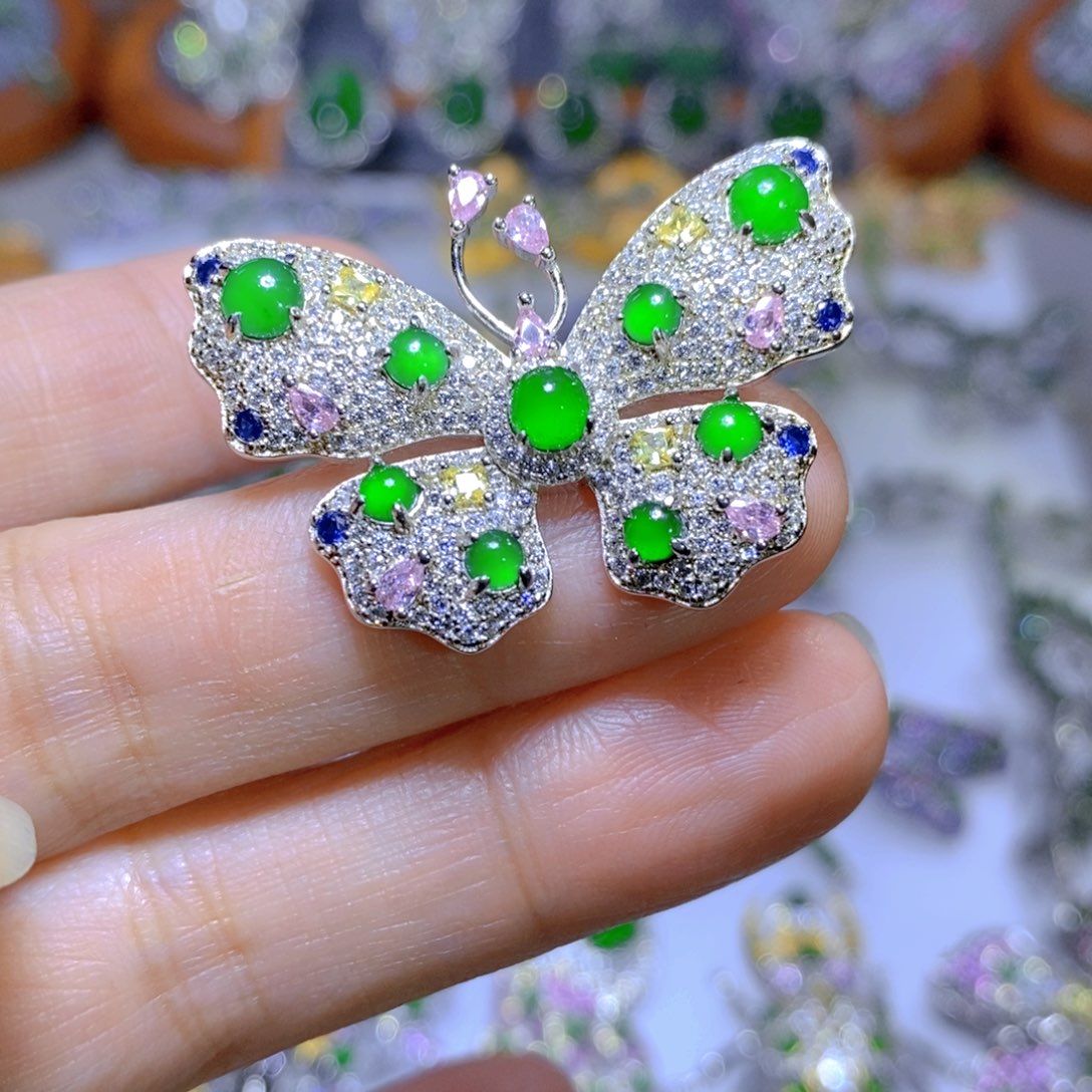 翡翠颈饰银S925镶嵌天然翡翠