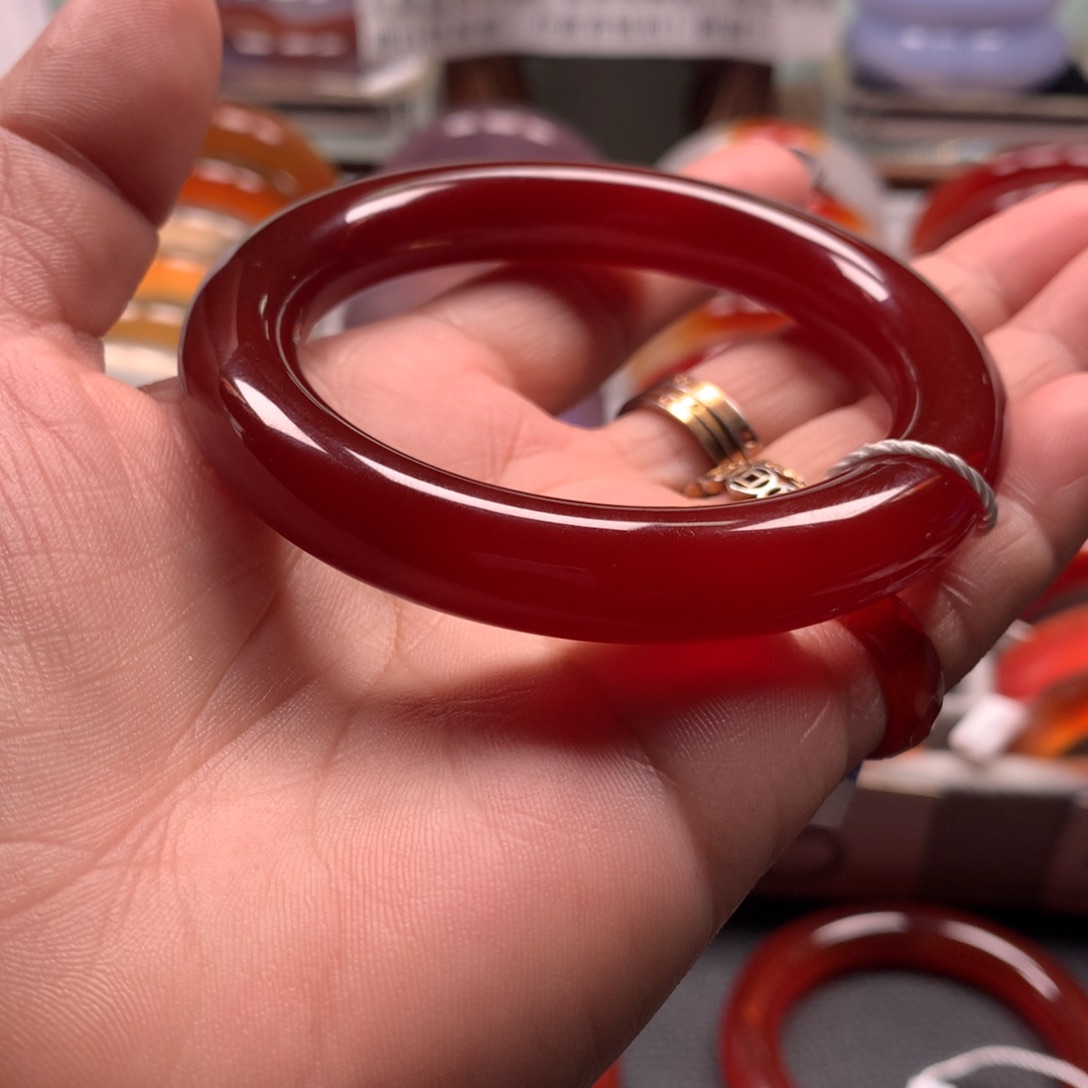 玛瑙/玉髓手镯未镶嵌