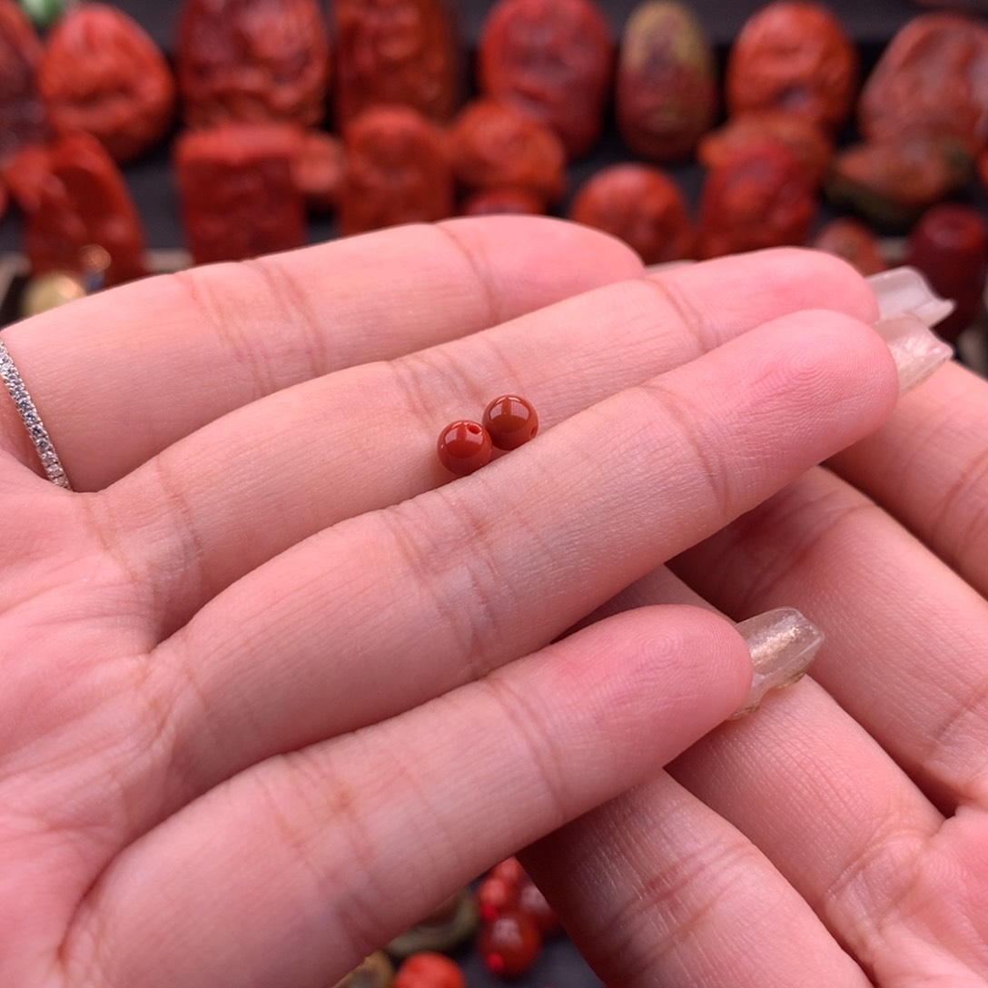 南红玛瑙南红川料原矿圆珠4.5mm未镶嵌