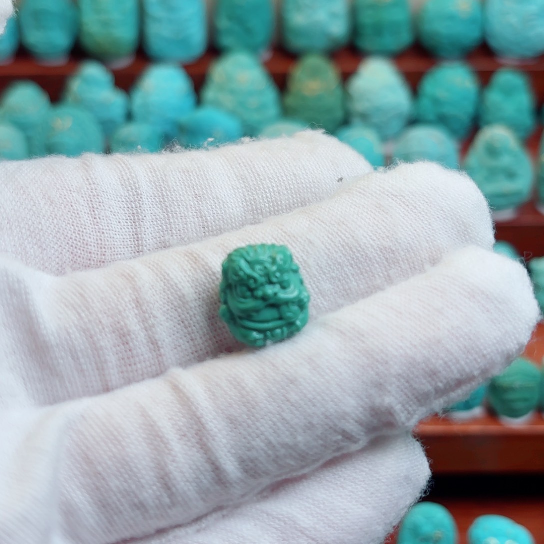 未镶嵌绿松石珠宝奇石