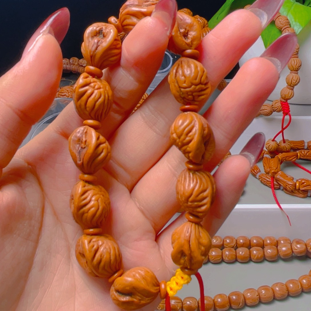 翻***！秦岭龙纹桃核手串