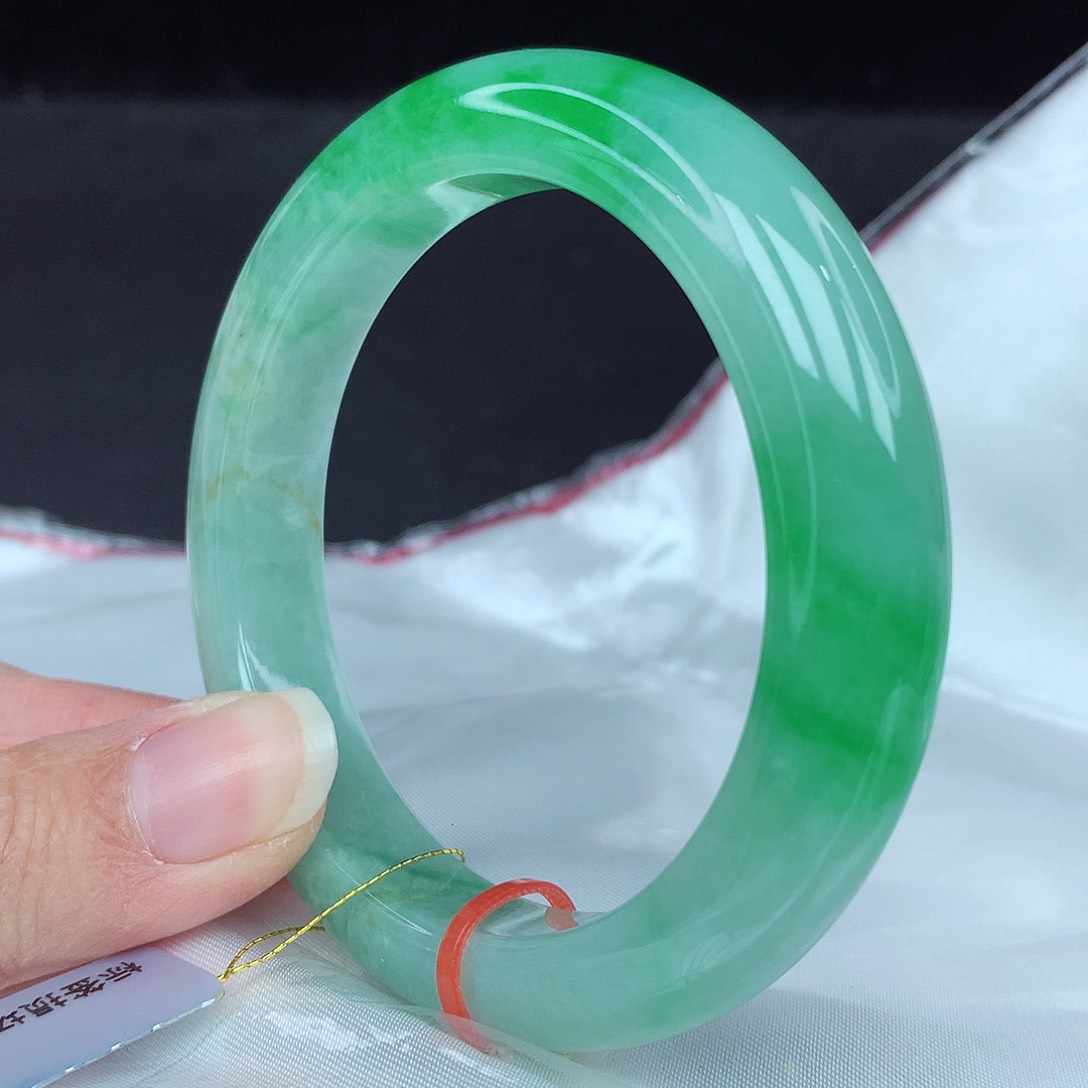 翡翠手镯未镶嵌55圈4146