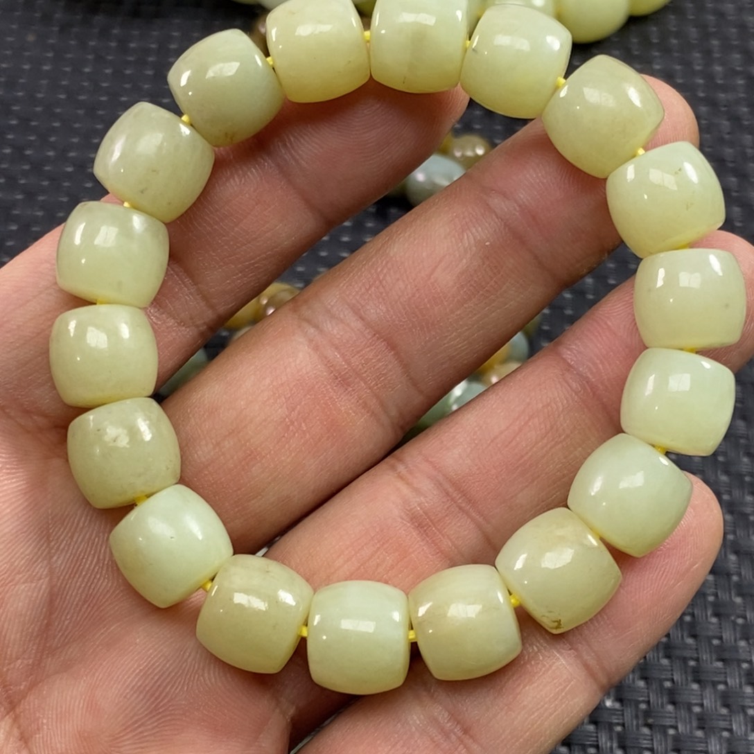 和田玉手链未镶嵌