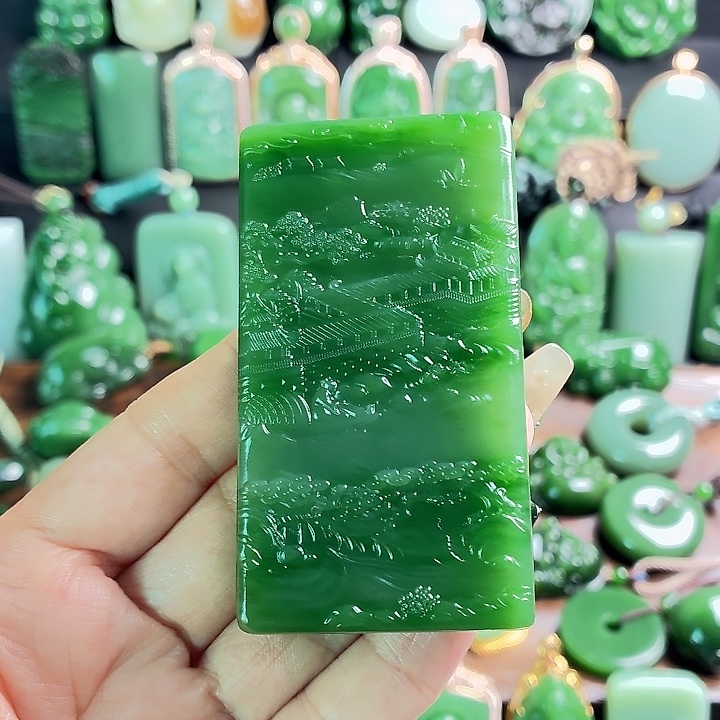 隆***锵和田玉未镶嵌挂件