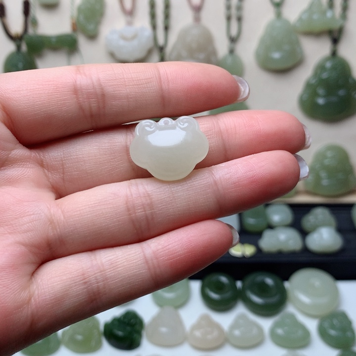 和田玉吊坠未镶嵌