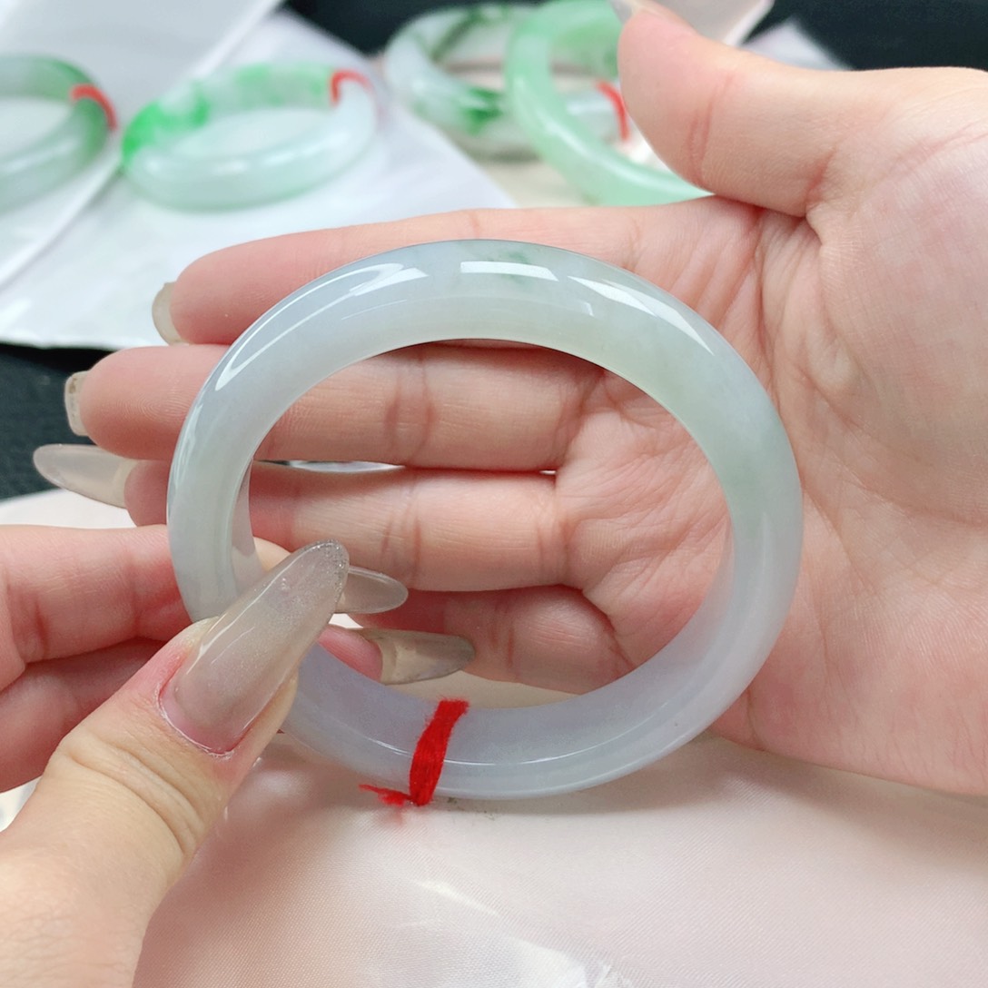 翡翠手镯未镶嵌57.6正圈