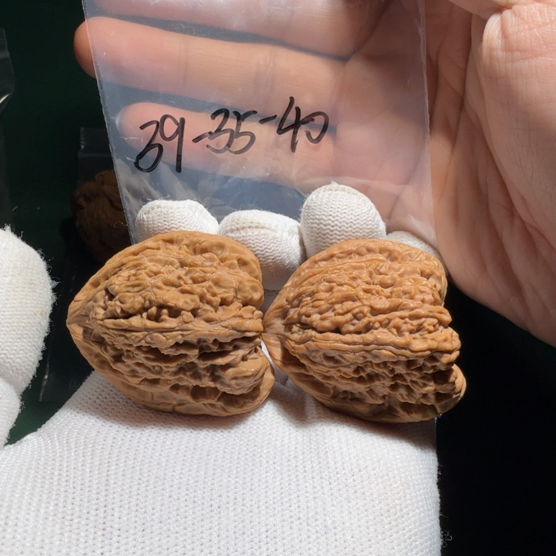 文玩核桃吊坠南疆勾子041