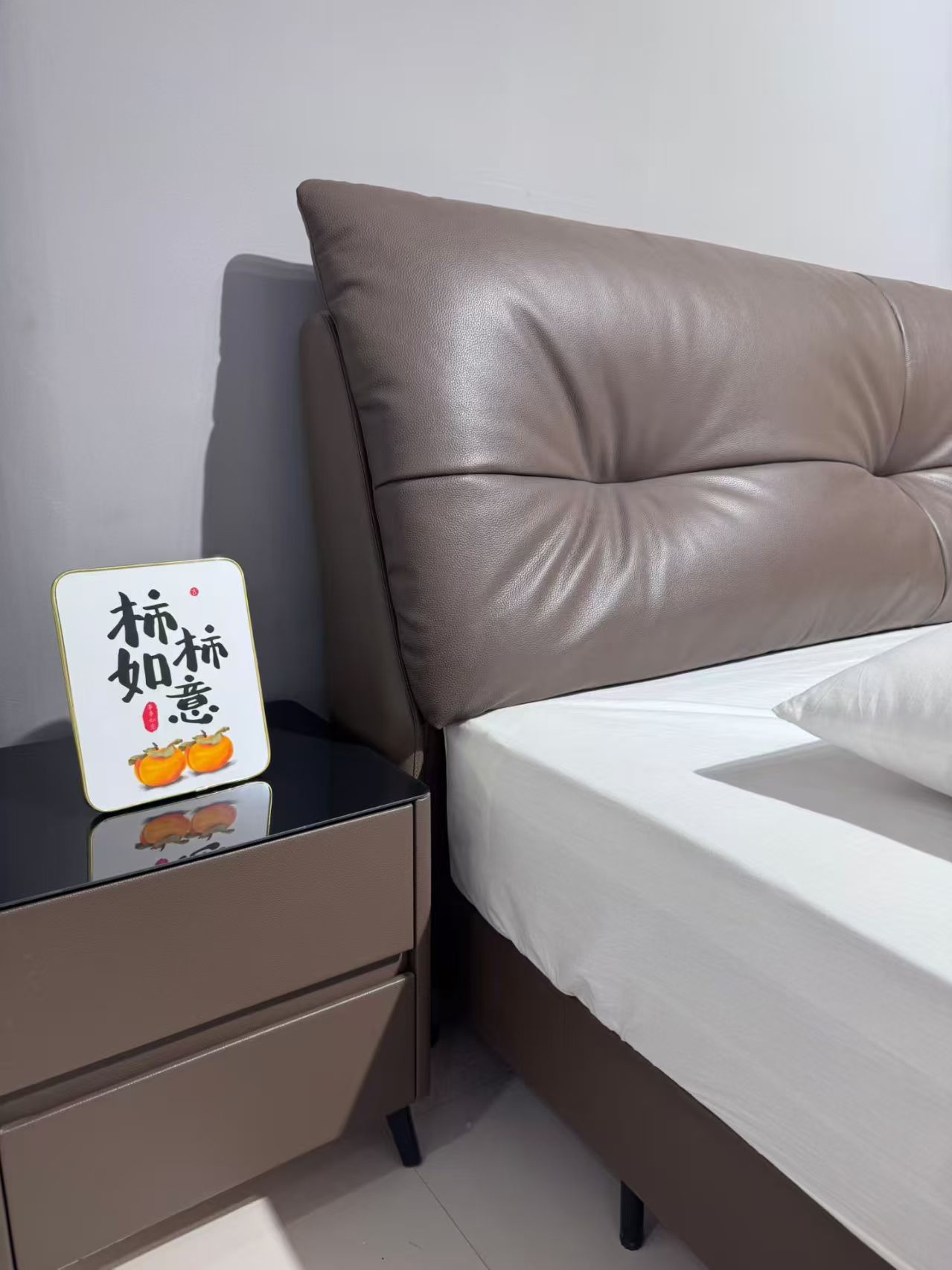 创意酒窝床皮床家用意式轻奢风头层牛皮双人主卧大床婚床