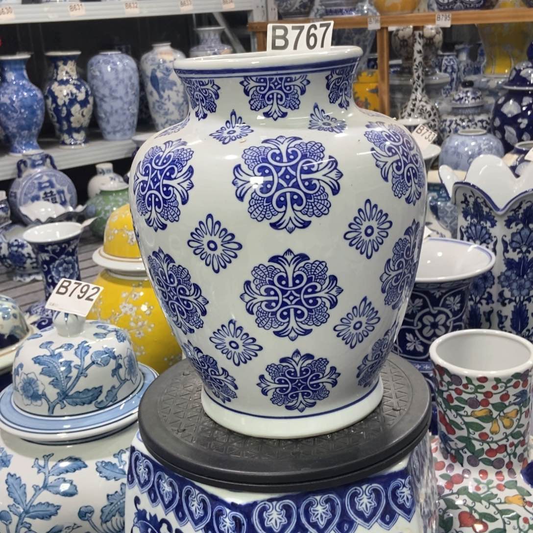 摆件花瓶手绘釉下彩