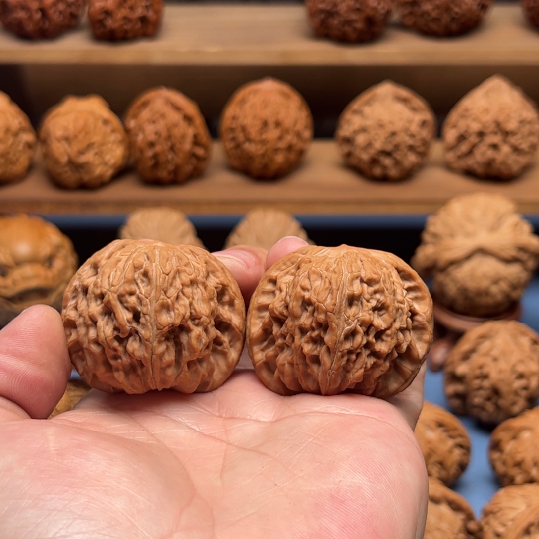 文玩核桃把件微修42尺红皮房山山地磨